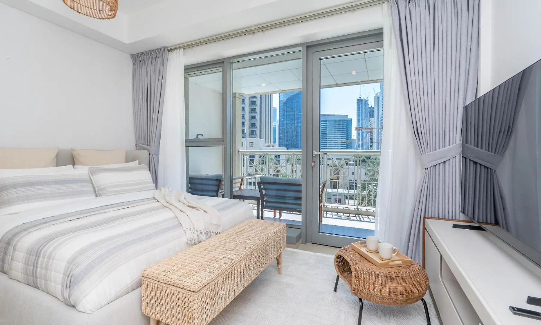 Smartconceptliving Studio With Burj Khalifa View In Downtown Dubai Apartment